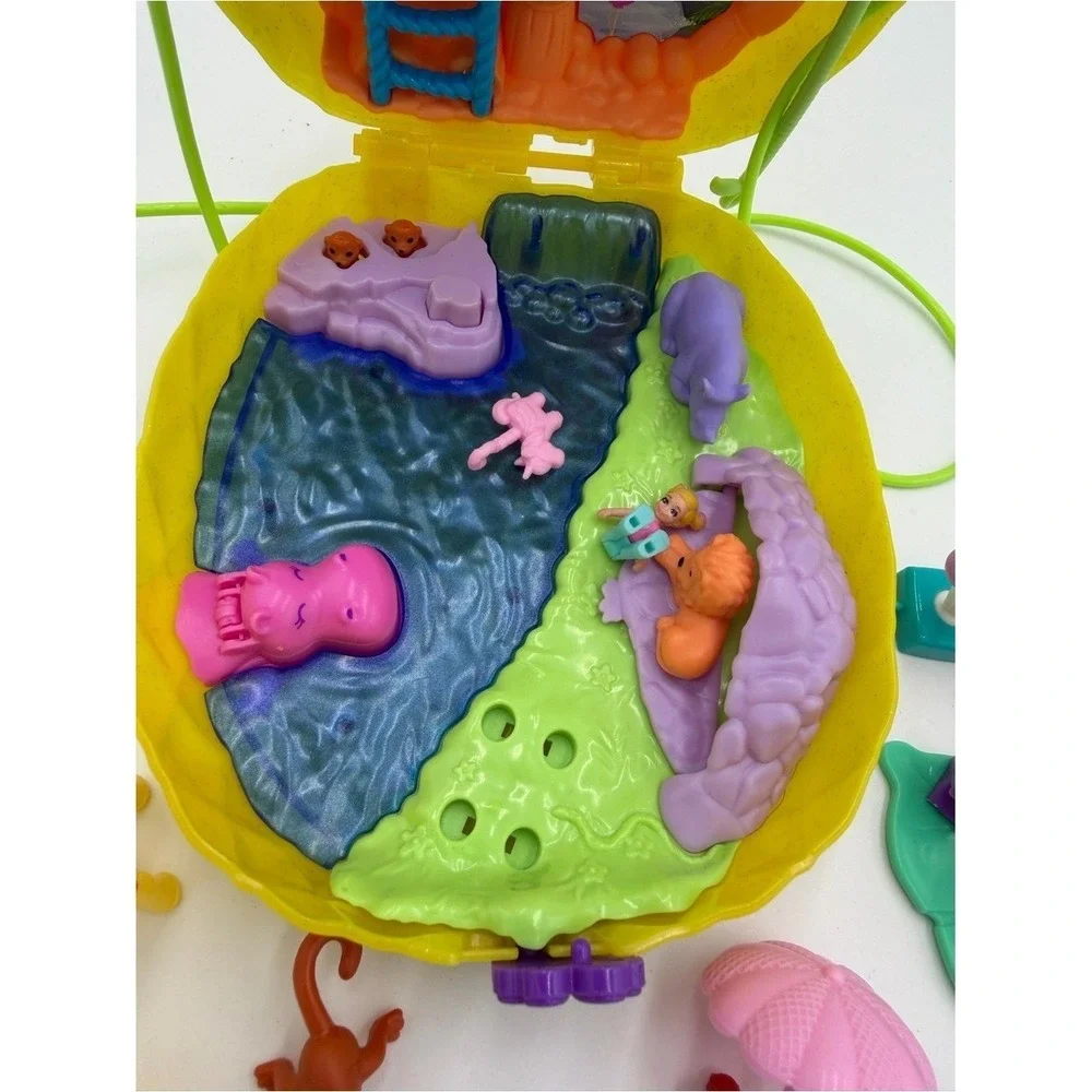 Polly Pocket Tropical Playset with Pineapple Hut & Mini Dolls‎